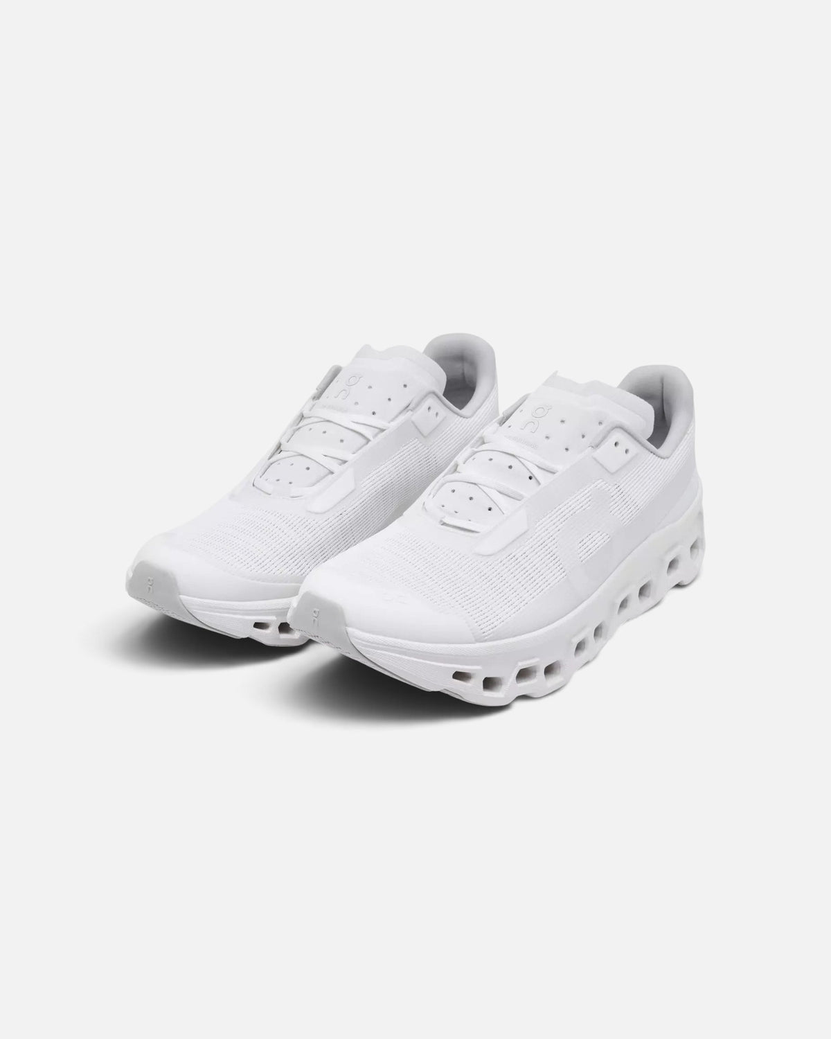 CRIUW ON Cloudmonster Void running shoes in all-white with technical mesh upper and thick cushioned sole