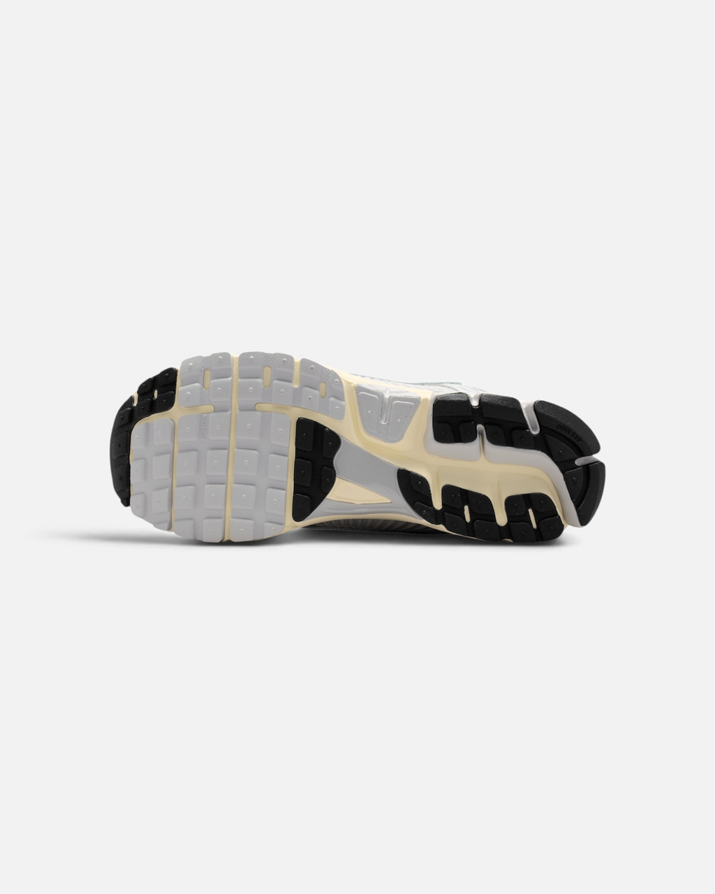NIKE ZOOM VOMERO 5 GREY FOG