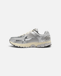 NIKE ZOOM VOMERO 5 GREY FOG