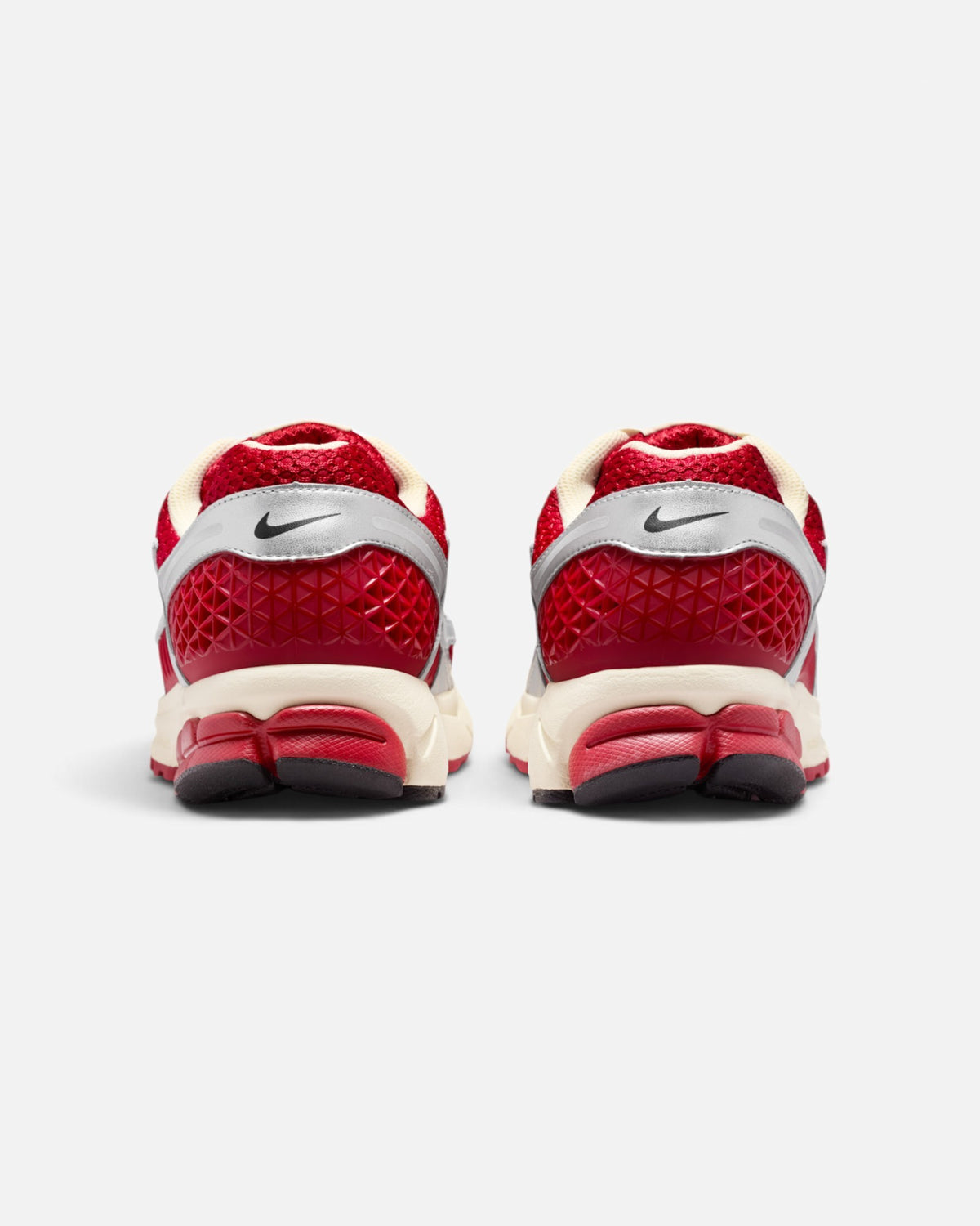 NIKE ZOOM VOMERO 5 GYM RED