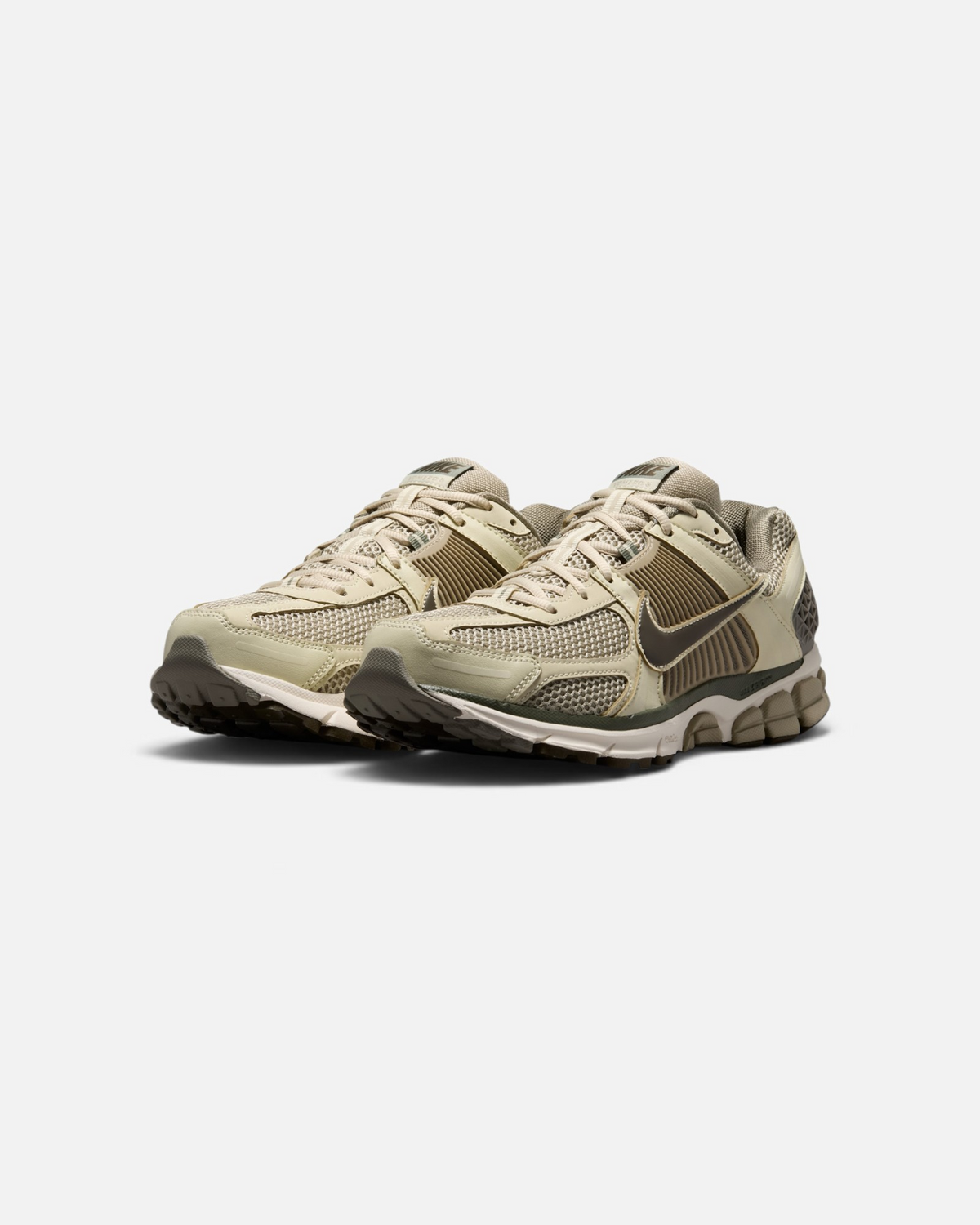 NIKE ZOOM VOMERO 5 DESERT KHAKI