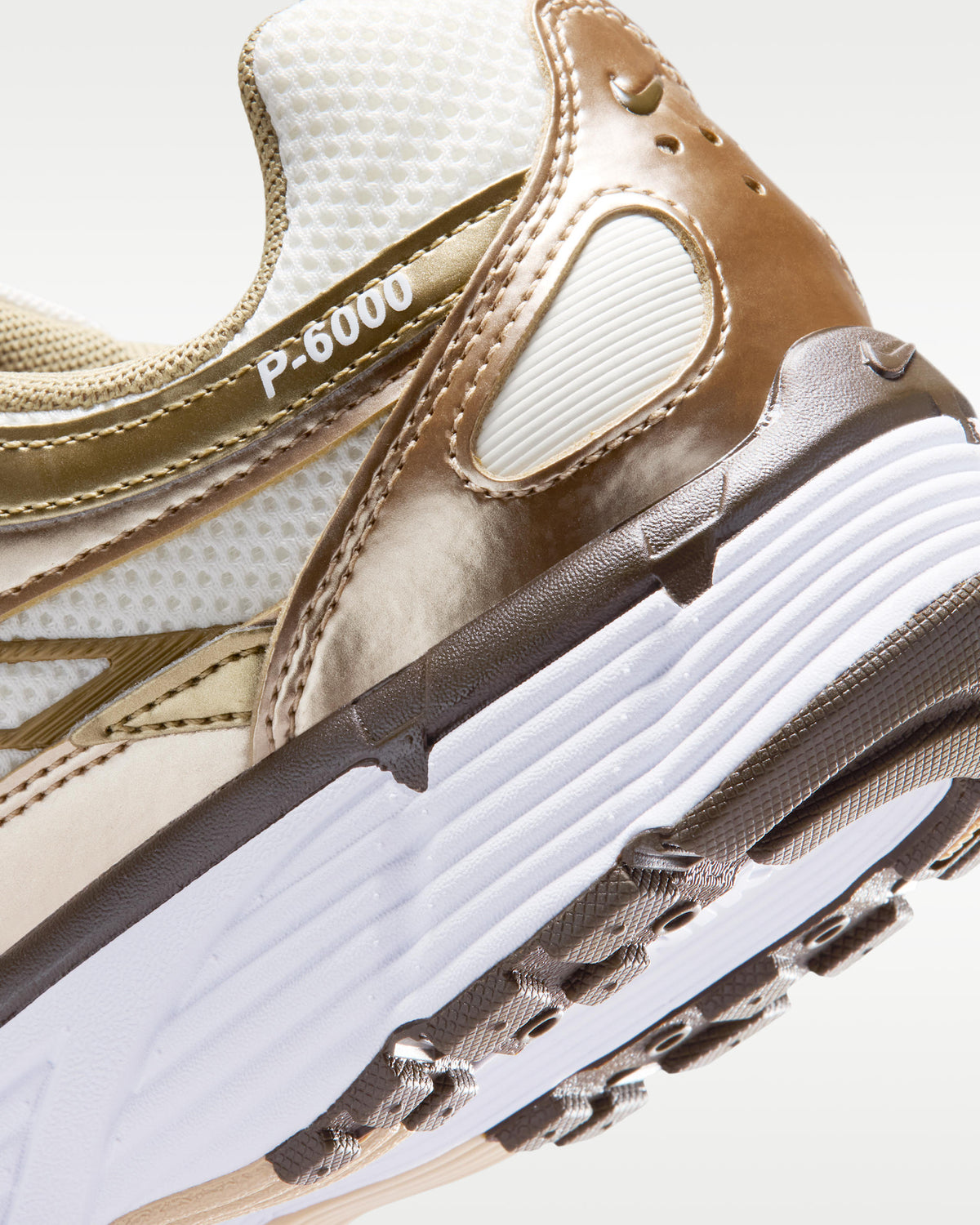 NIKE P-6000 SAIL