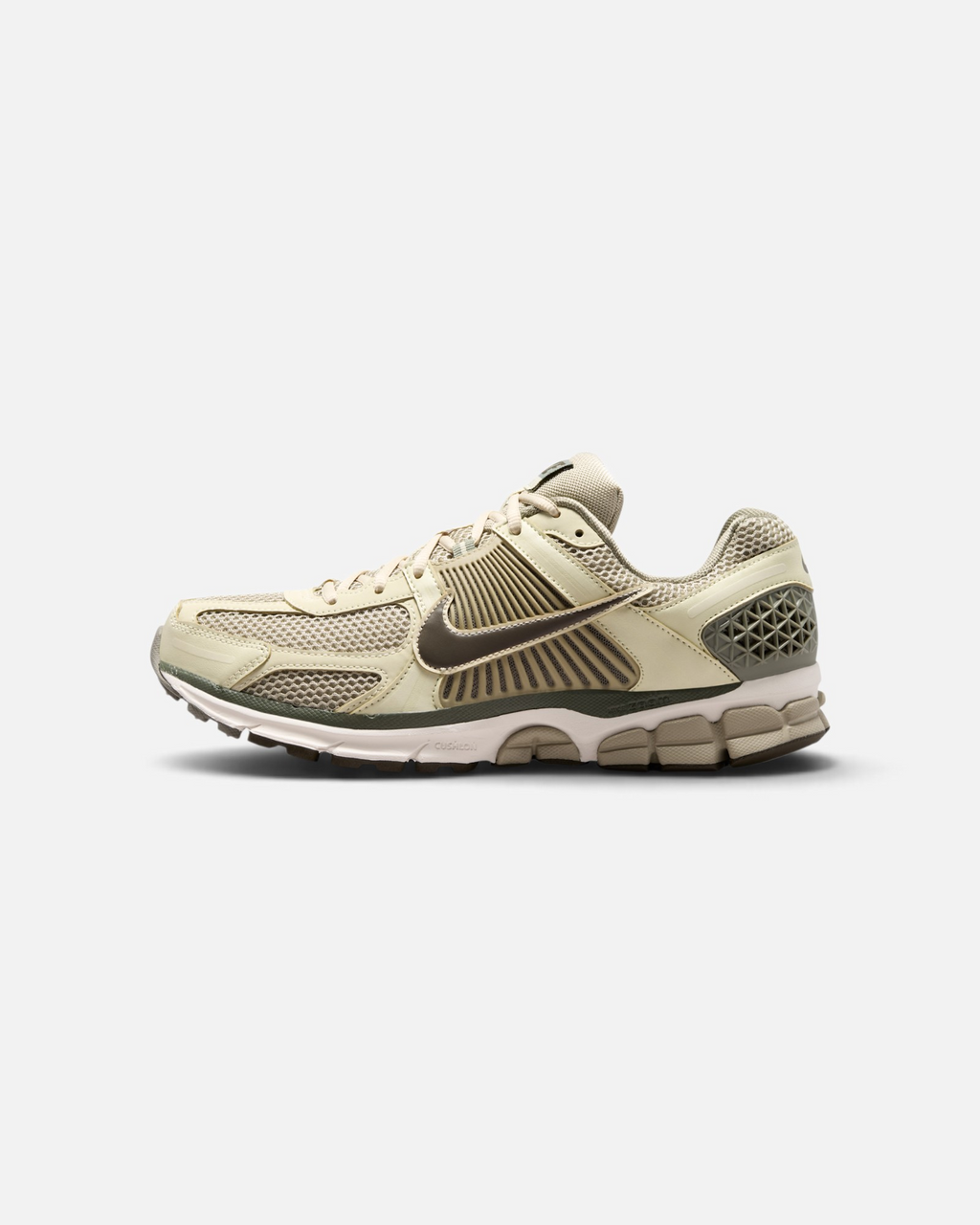 NIKE ZOOM VOMERO 5 DESERT KHAKI