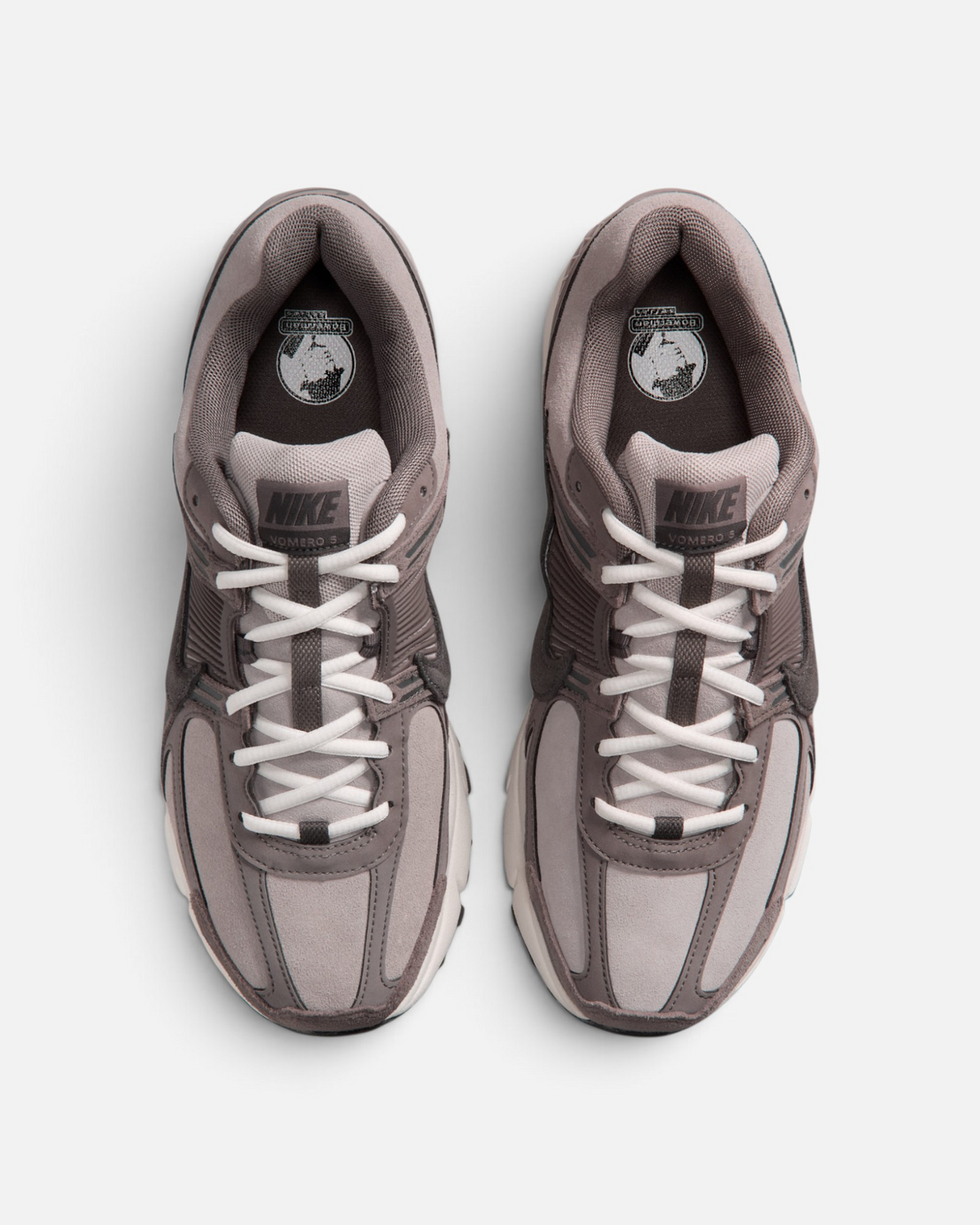 NIKE ZOOM VOMERO 5 CAVE STONE